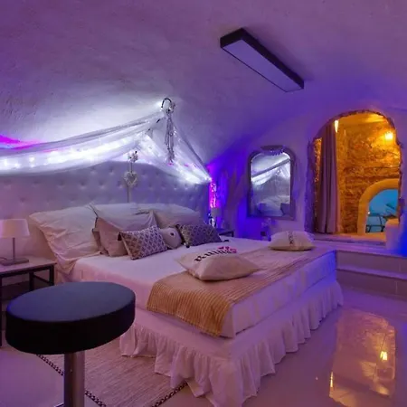 Les Secrets D'Alcove, Nuits Romantiques Avec Spa Aix-en-Provence Exterior photo